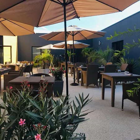 & Restaurant La Maison Des Bles Hotel 4*